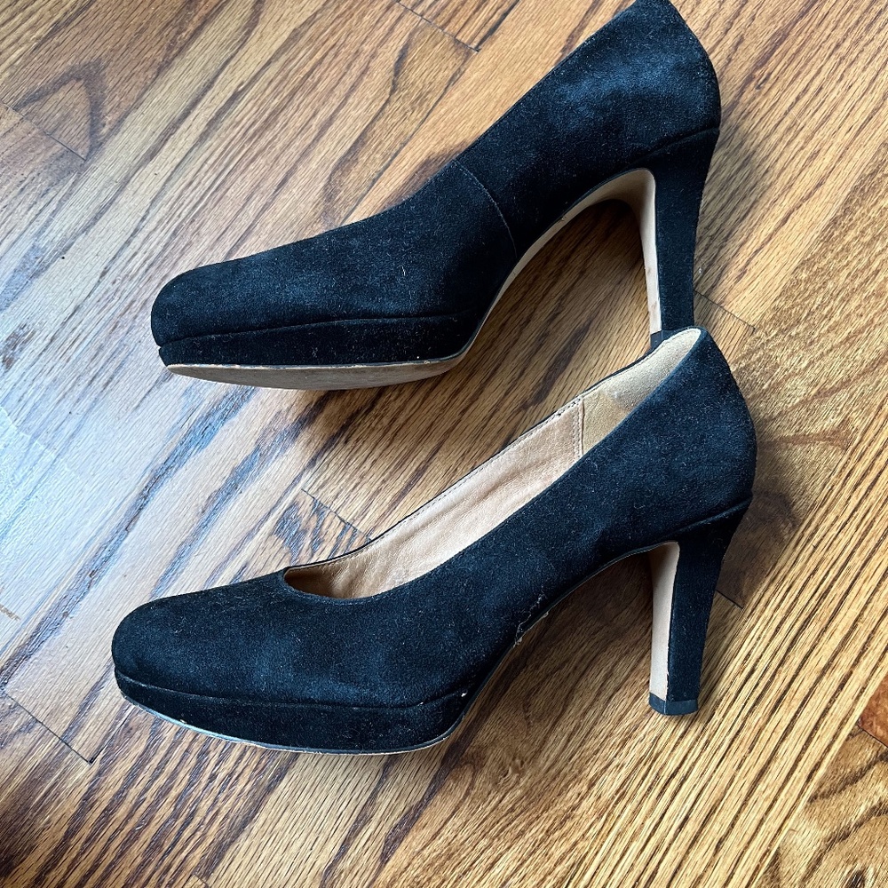 Clark Black Suede Pumps